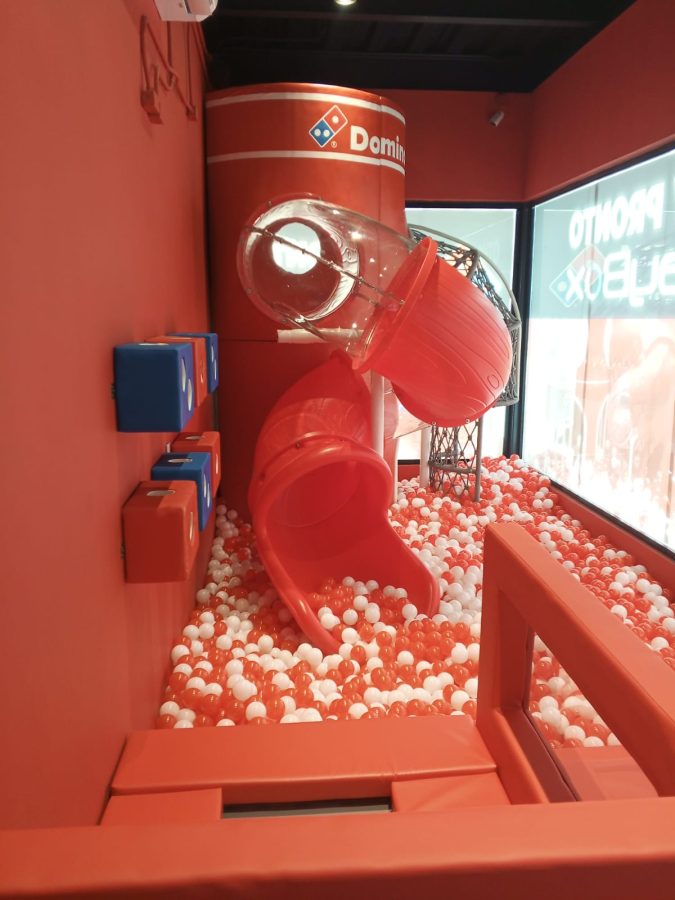 Parque de interior en Domino's, República Dominicana